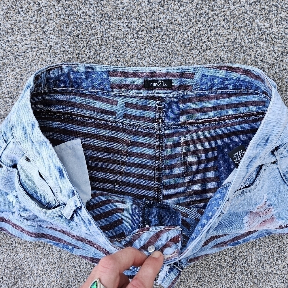 Patriotic Distressed Blue Denim American Flag Shorty Short Shorts Rue 21 Size 14 - Picture 4 of 13